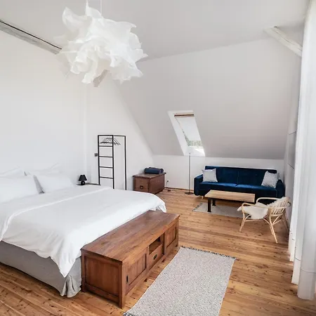 Rajskie Jablka - Azyl Dla Doroslych 3*