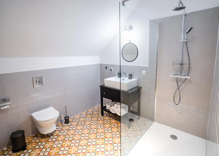 Rajskie Jablka - Azyl Dla Doroslych