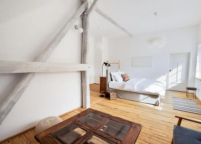 Bed & Breakfast Rajskie Jablka - Azyl Dla Doroslych 3*