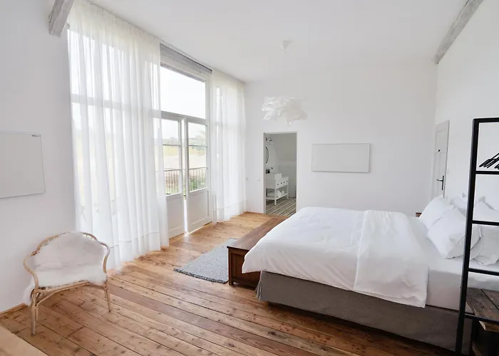 Bed & Breakfast Rajskie Jablka - Azyl Dla Doroslych Lubomierz (Lower Silesia)